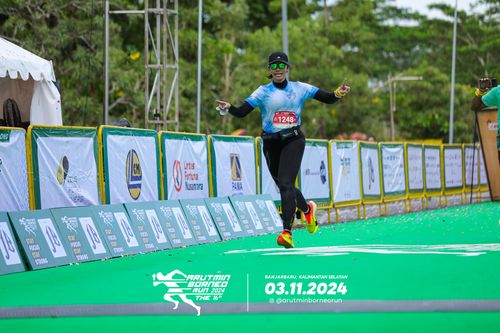 Race photo from Arutmin Borneo Run 2024