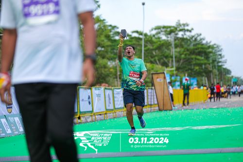 Race photo from Arutmin Borneo Run 2024