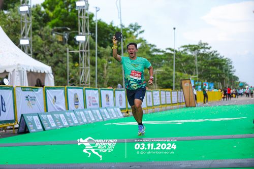 Race photo from Arutmin Borneo Run 2024