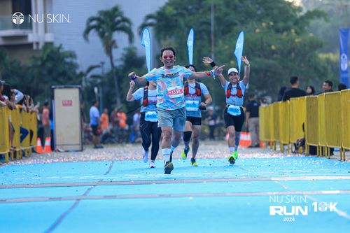 Race photo from Nu Skin Run 10K