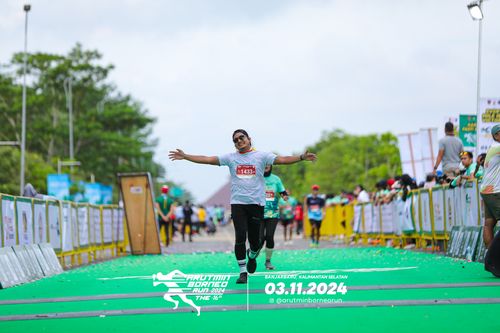 Race photo from Arutmin Borneo Run 2024