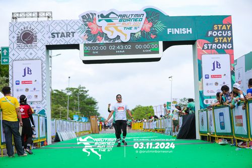 Race photo from Arutmin Borneo Run 2024