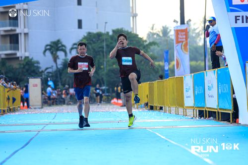 Race photo from Nu Skin Run 10K
