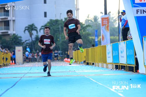 Race photo from Nu Skin Run 10K