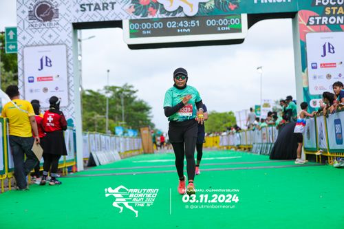 Race photo from Arutmin Borneo Run 2024