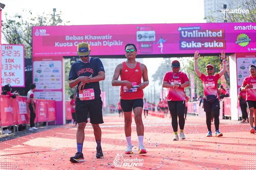 Race photo from Smartfren Run 2025 