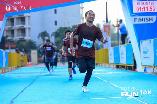 Race photo from Nu Skin Run 10K