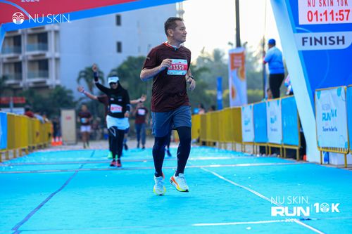 Race photo from Nu Skin Run 10K