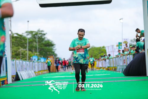 Race photo from Arutmin Borneo Run 2024