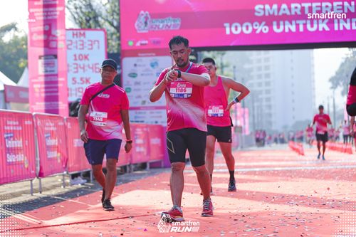 Race photo from Smartfren Run 2025 