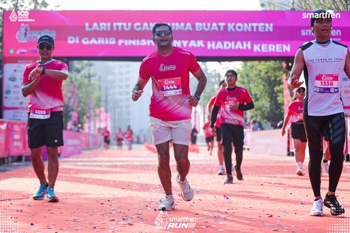 Race photo from Smartfren Run 2025 