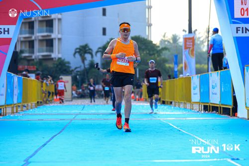 Race photo from Nu Skin Run 10K