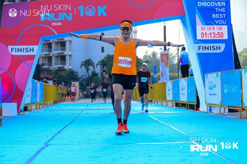 Race photo from Nu Skin Run 10K