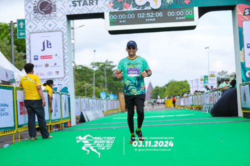 Race photo from Arutmin Borneo Run 2024