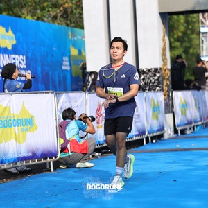 Race photo from BOGORUN 2026
