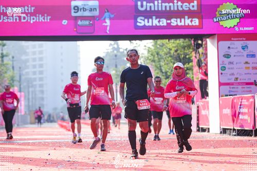 Race photo from Smartfren Run 2025 