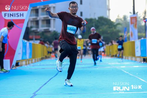 Race photo from Nu Skin Run 10K