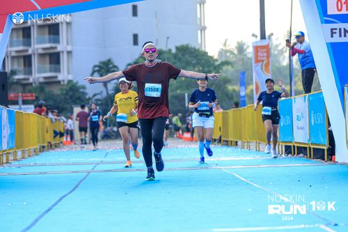 Race photo from Nu Skin Run 10K