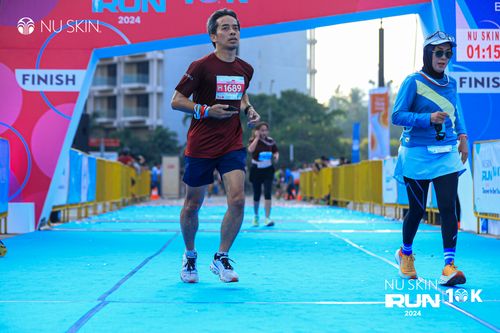 Race photo from Nu Skin Run 10K