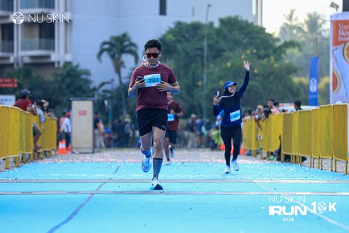 Race photo from Nu Skin Run 10K