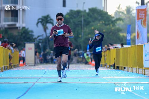 Race photo from Nu Skin Run 10K