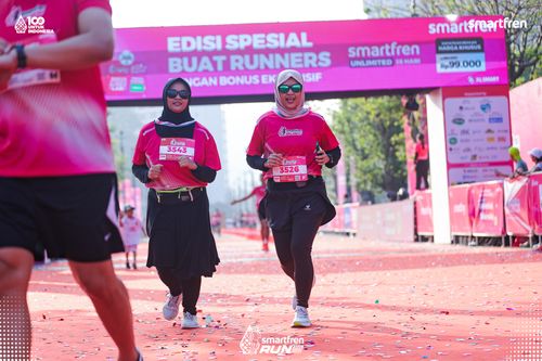 Race photo from Smartfren Run 2025 
