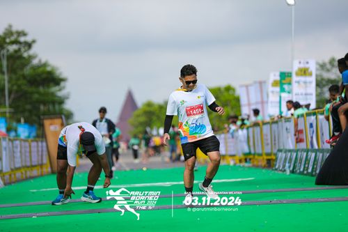 Race photo from Arutmin Borneo Run 2024