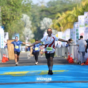 Race photo from BOGORUN 2026