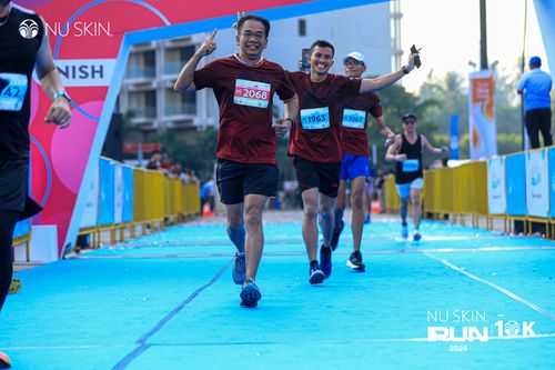 Race photo from Nu Skin Run 10K