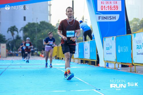 Race photo from Nu Skin Run 10K