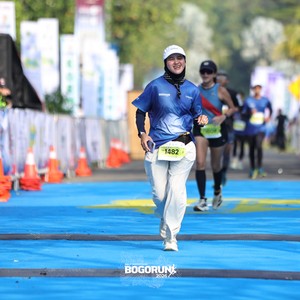 Race photo from BOGORUN 2026