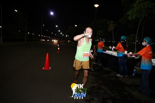Race photo from PIK NITE RUN 2025