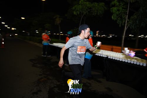 Race photo from PIK NITE RUN 2025