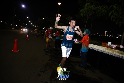 Race photo from PIK NITE RUN 2025