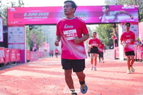 Race photo from Smartfren Run 2025 