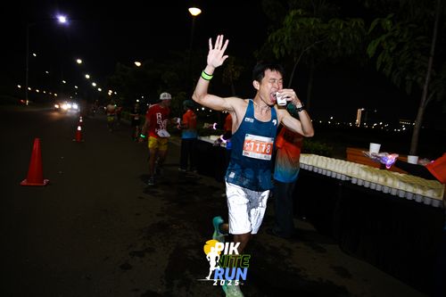 Race photo from PIK NITE RUN 2025