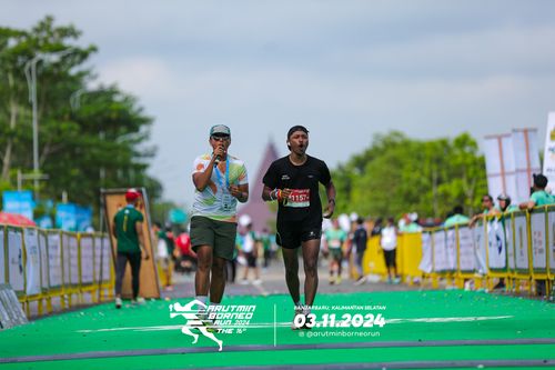 Race photo from Arutmin Borneo Run 2024