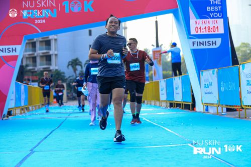 Race photo from Nu Skin Run 10K