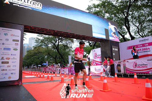 Race photo from Smartfren Run 2024