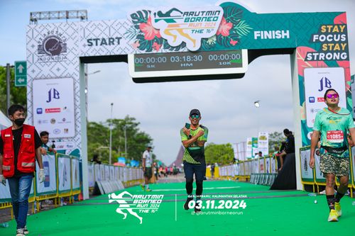 Race photo from Arutmin Borneo Run 2024