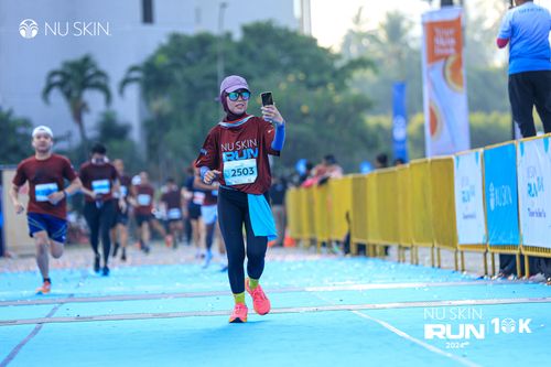 Race photo from Nu Skin Run 10K