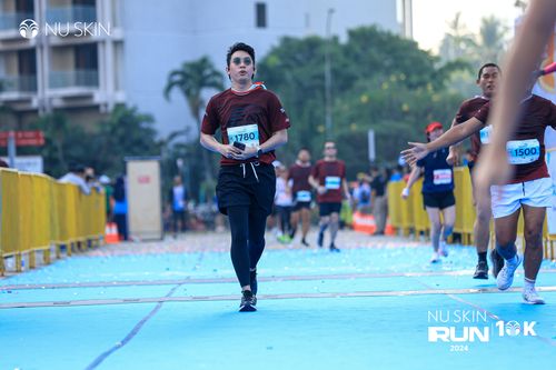 Race photo from Nu Skin Run 10K