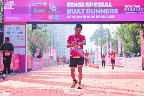 Race photo from Smartfren Run 2025 