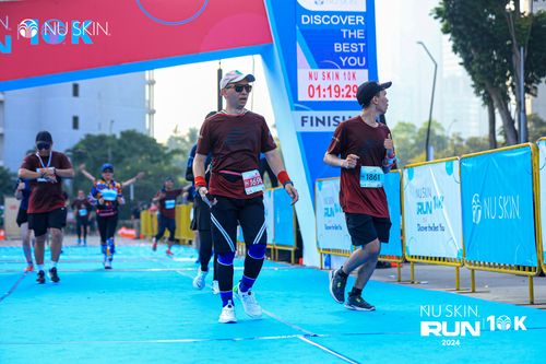 Race photo from Nu Skin Run 10K