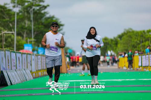 Race photo from Arutmin Borneo Run 2024