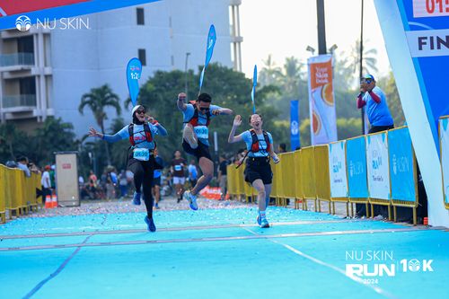 Race photo from Nu Skin Run 10K