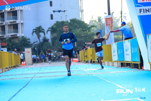 Race photo from Nu Skin Run 10K