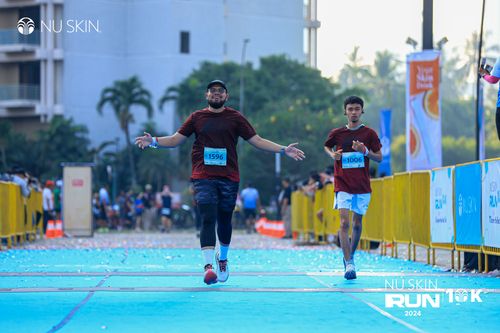 Race photo from Nu Skin Run 10K