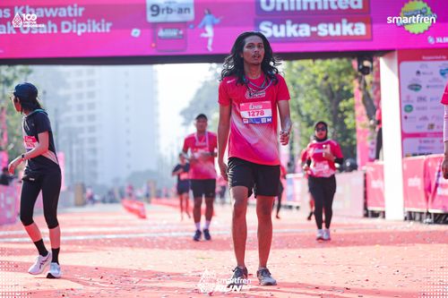 Race photo from Smartfren Run 2025 