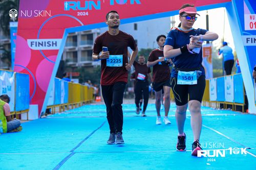 Race photo from Nu Skin Run 10K